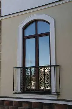 Многокамерные арочные окна полукруглой формы